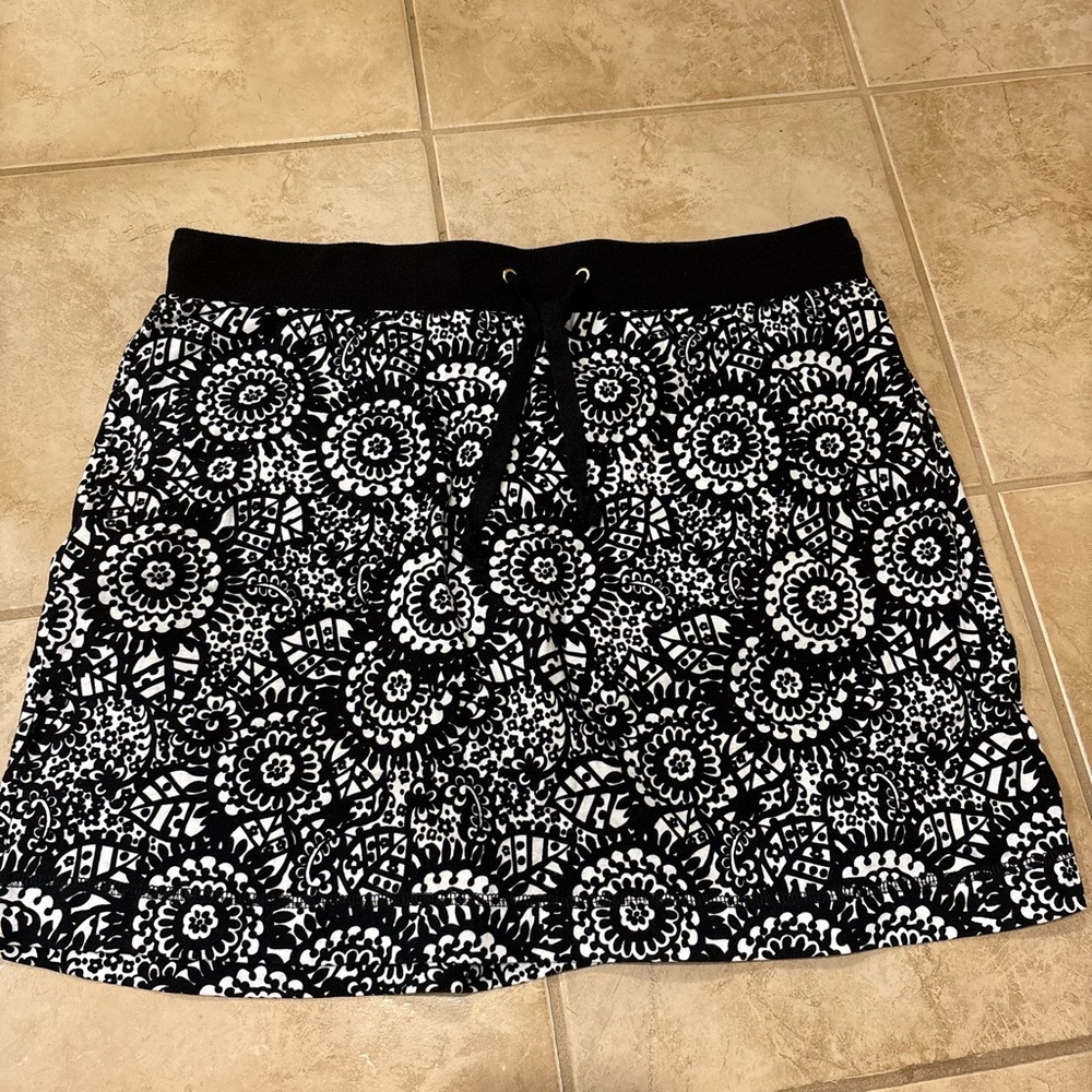 New York Laundry Black and White Floral Drawstring Mini Skirt